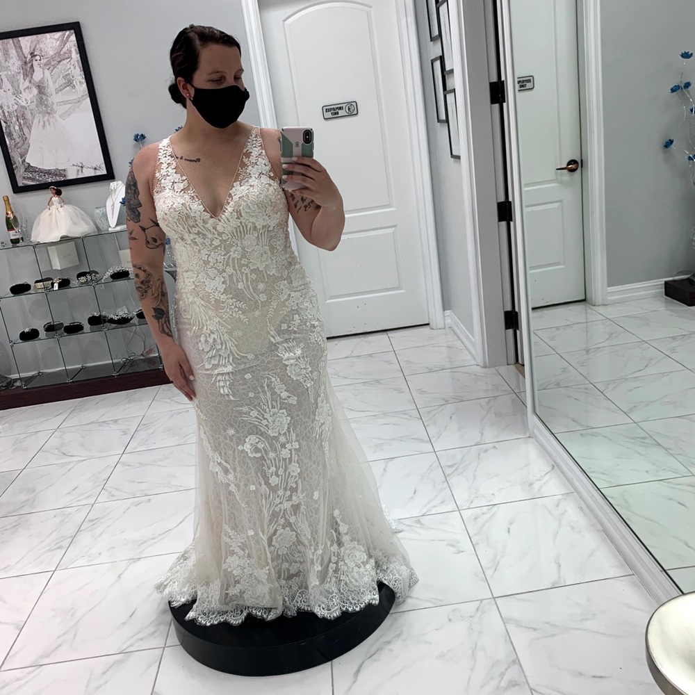 Wedding dress Pronovias